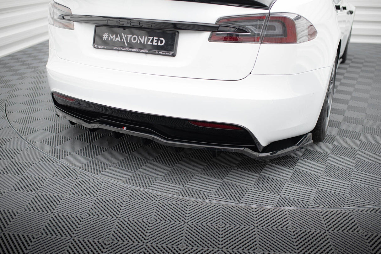 Maxton Design Central Rear Splitter (With Vertical Bars) V.1 Tesla Model S Plaid MK1 Facelift
