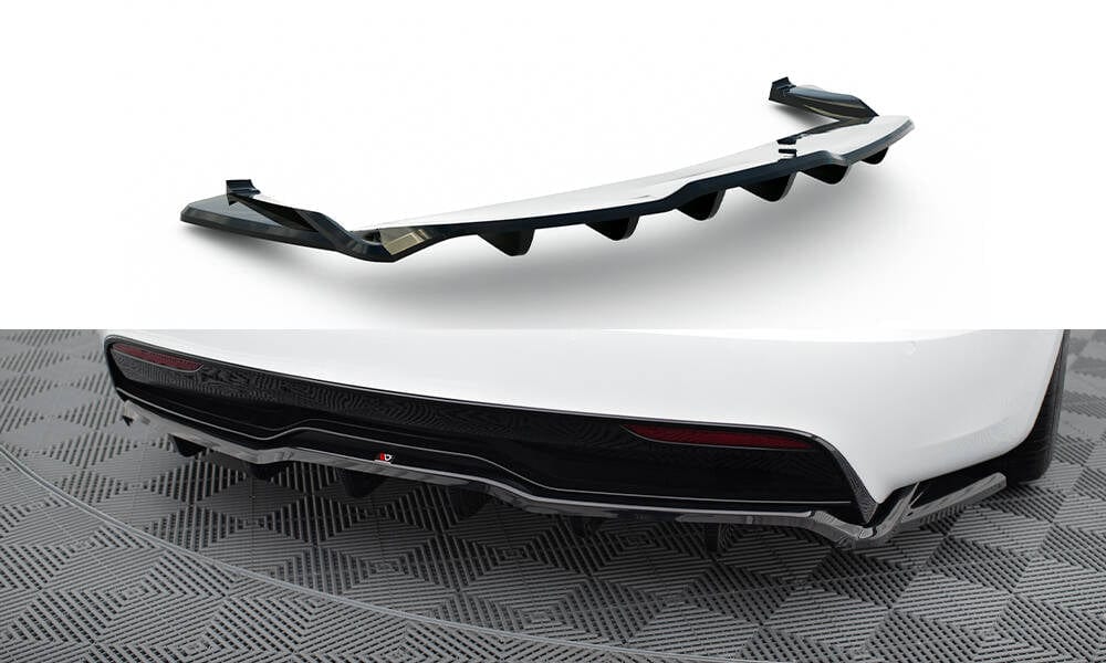 Maxton Design Central Rear Splitter (With Vertical Bars) V.2 Tesla Model S Plaid MK1 Facelift