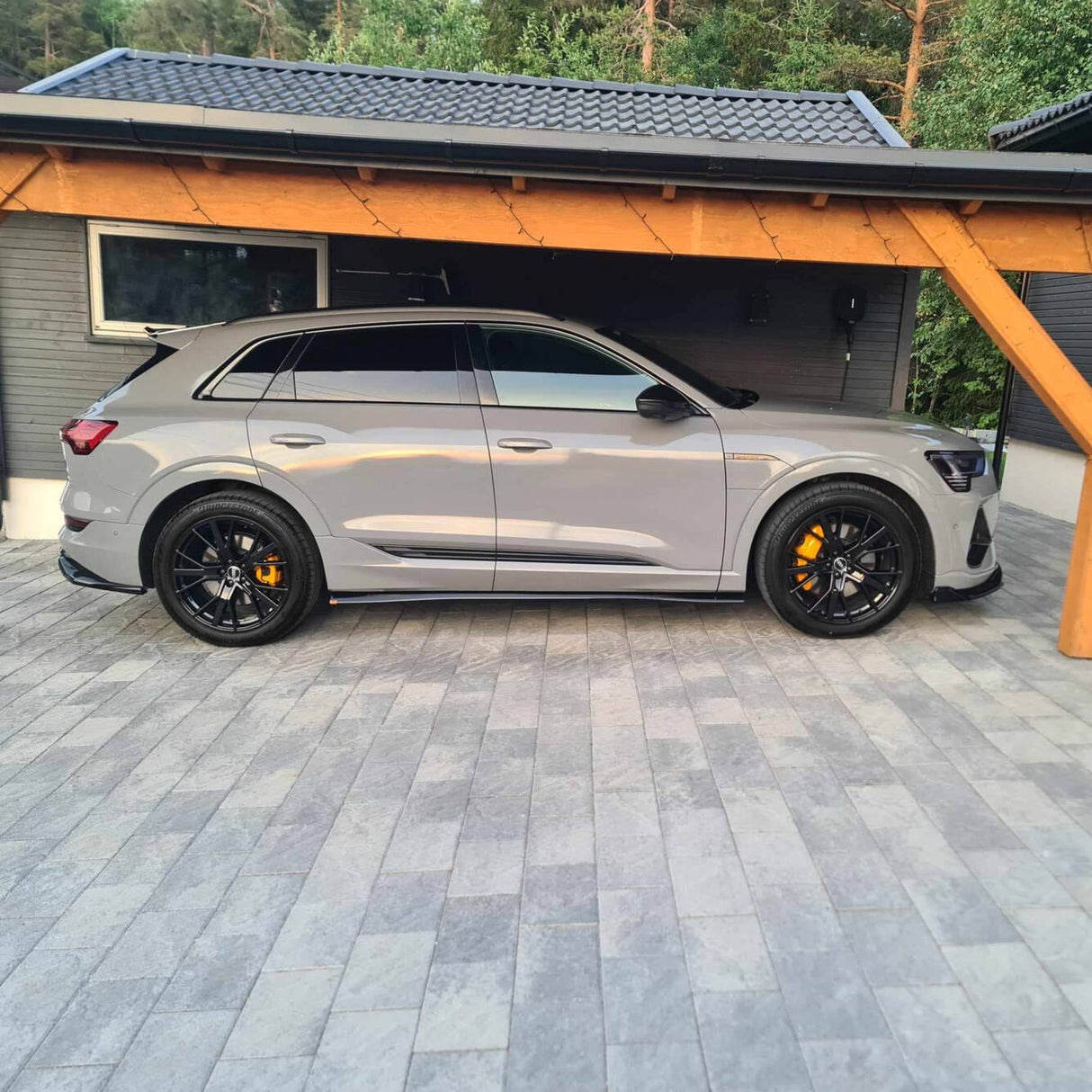 Maxton Design Side Skirts Diffusers Audi E-Tron S-Line