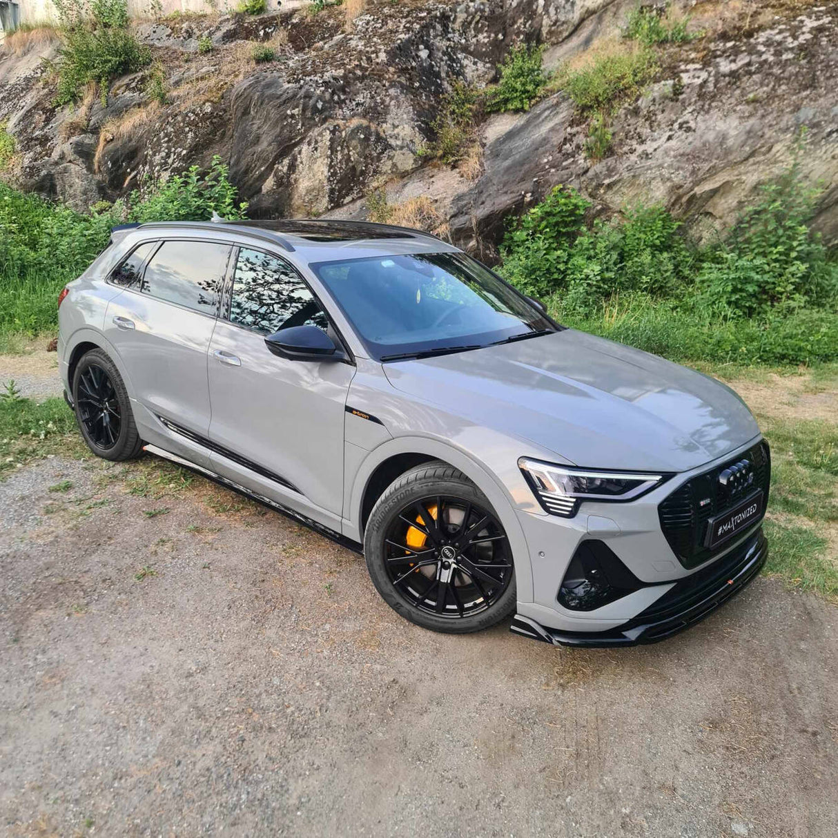 Maxton Design Side Skirts Diffusers Audi E-Tron S-Line