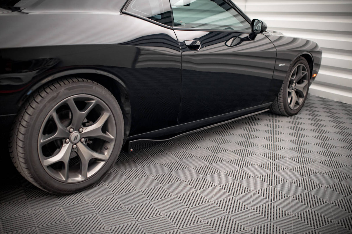 Maxton Design Side Skirts Diffusers Dodge Challenger RT MK3 Facelift