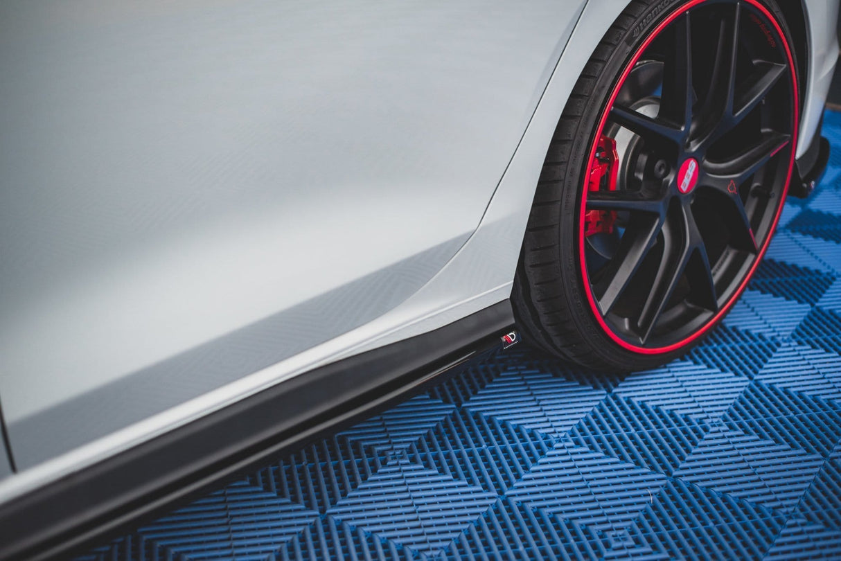 Maxton Design Side Skirts Diffusers Volkswagen Golf Mk8 GTi / GTi Clubsport / R-Line