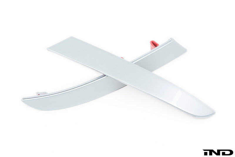 IND F97 X3M / G01 X3 Pre-LCI Painted Rear Reflector Set