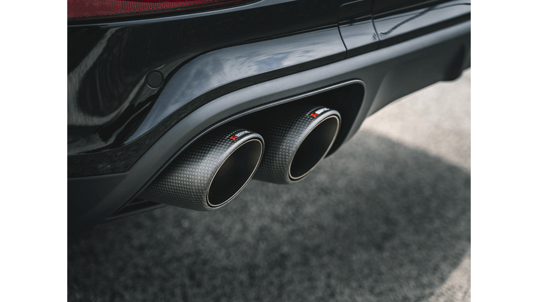  Akrapovic