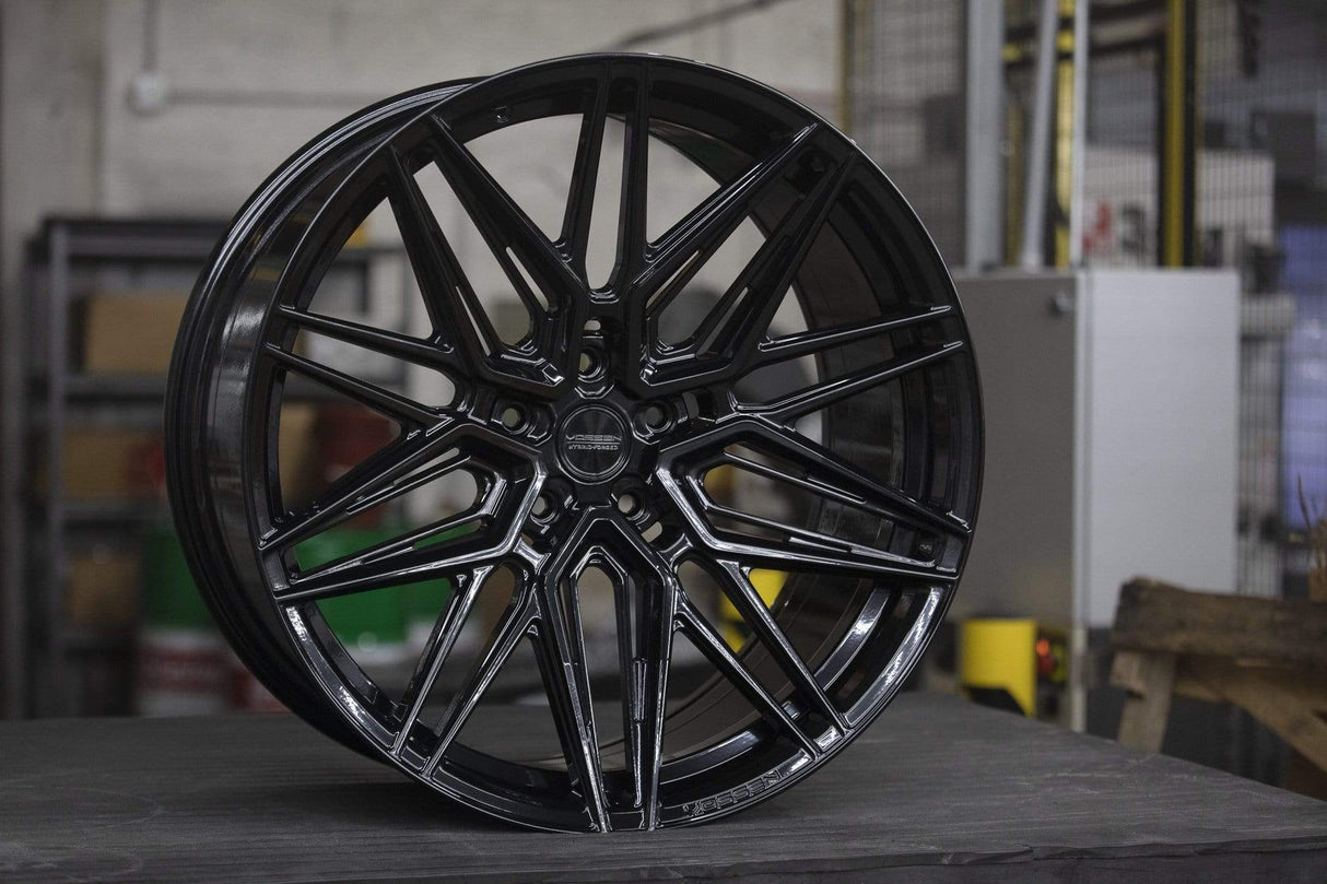 Vossen Custom HF-7 23" Wheel in Gloss Black