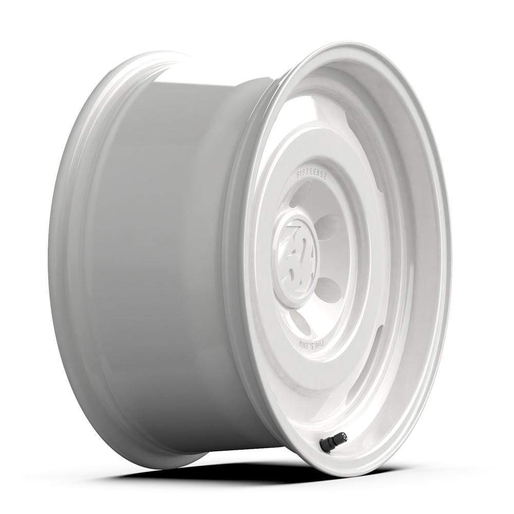 Fifteen52 Analog HD Wheel 17" | Classic White