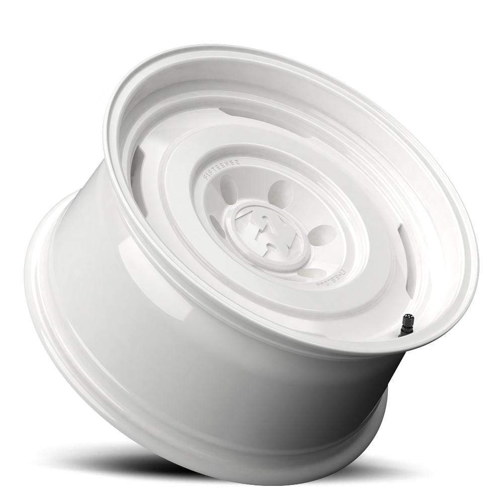 Fifteen52 Analog HD Wheel 17" | Classic White