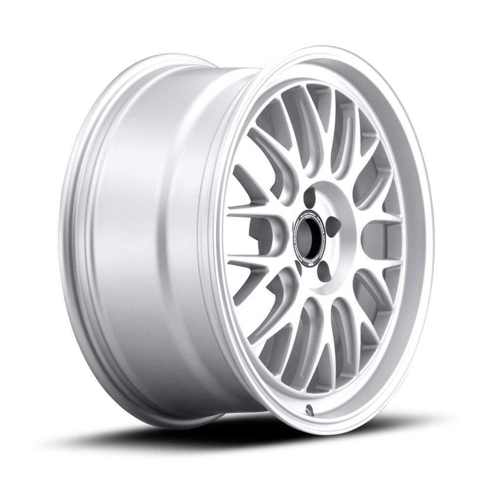 Fifteen52 Holeshot RSR Wheel 19" 5x120 in Radiant Silver