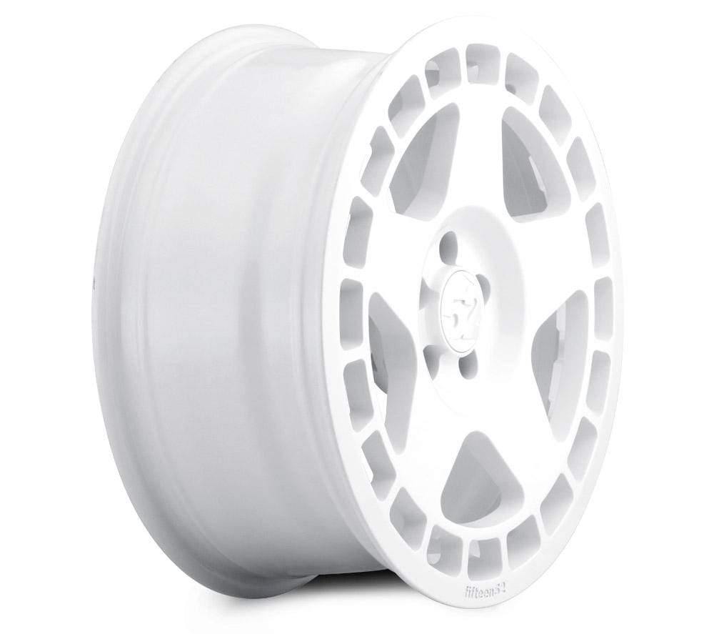 fifteen52 Cast TurboMac Wheel 17" (Rally White)