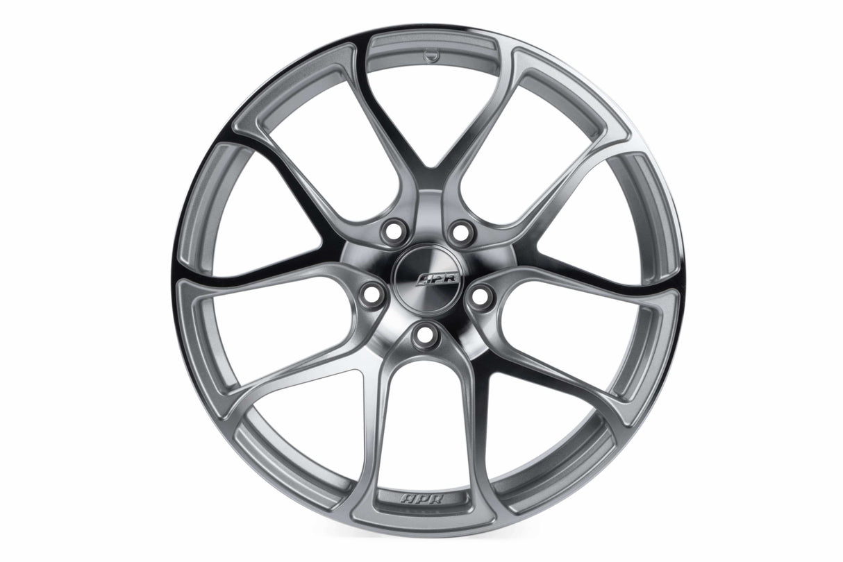 APR S01 18" 5x112 Silver/Machined Forged Wheel